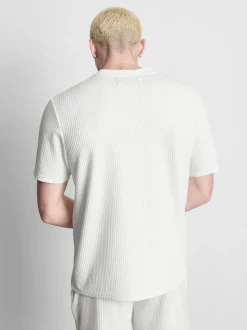 Strukturiertes, kurzärmeliges T-Shirt