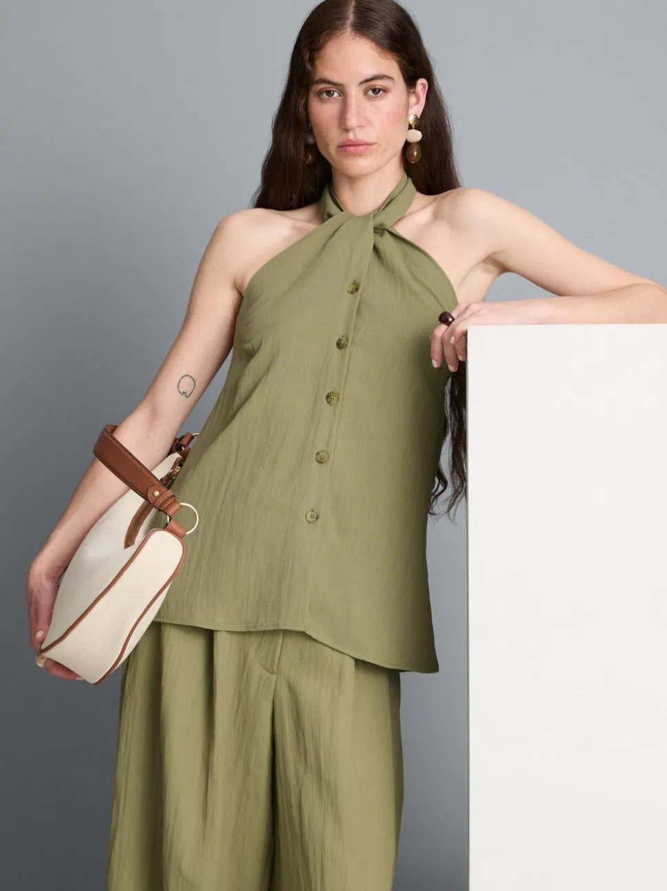 Strukturiertes Neckholder-Top mit Knopfleiste