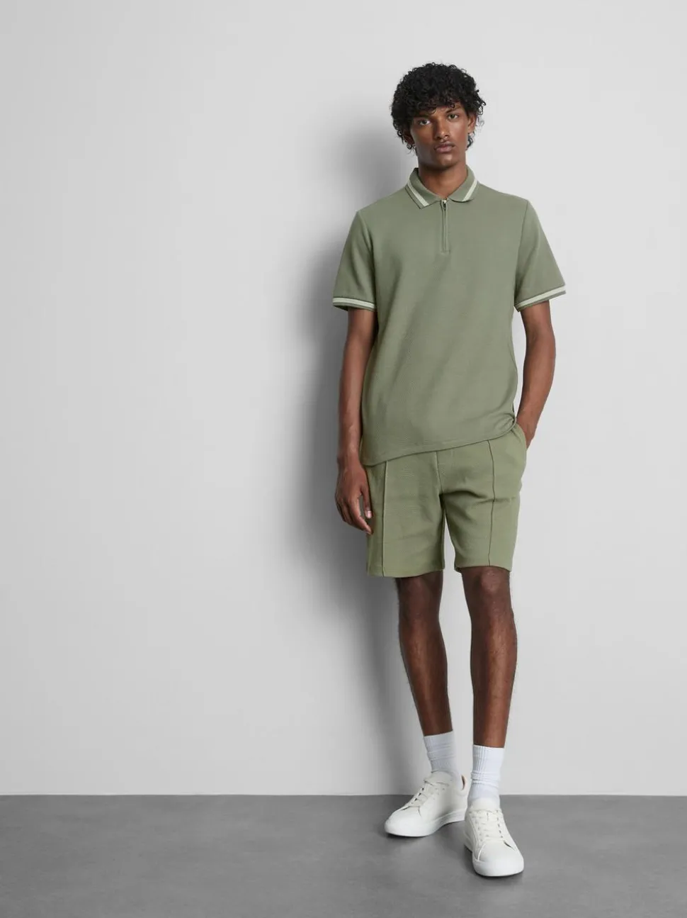 Strukturiertes Poloshirt mit Reißverschluss