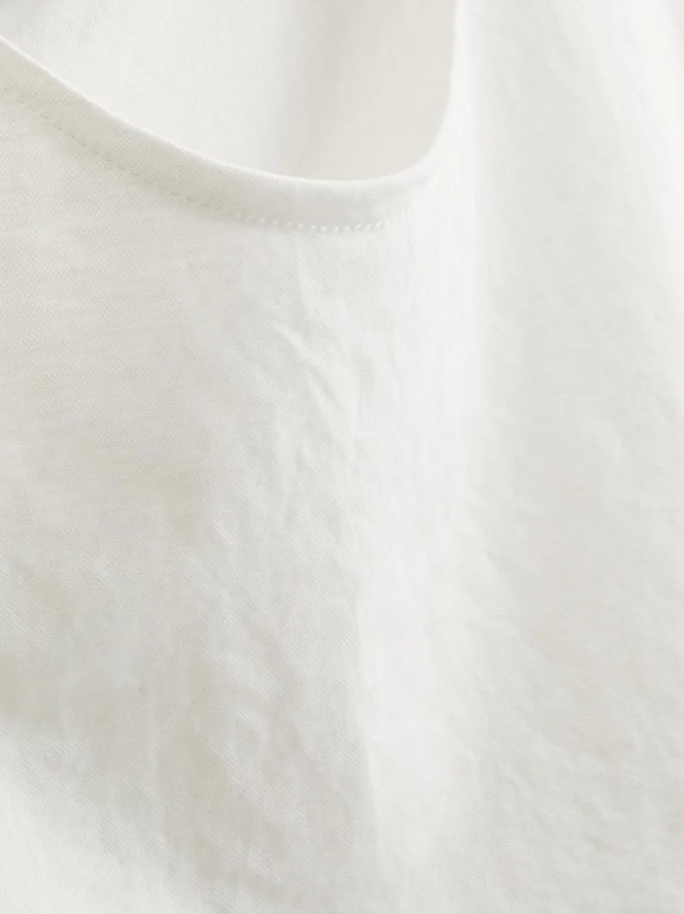 Strukturiertes Tanktop mit seitlichen Bindebändern