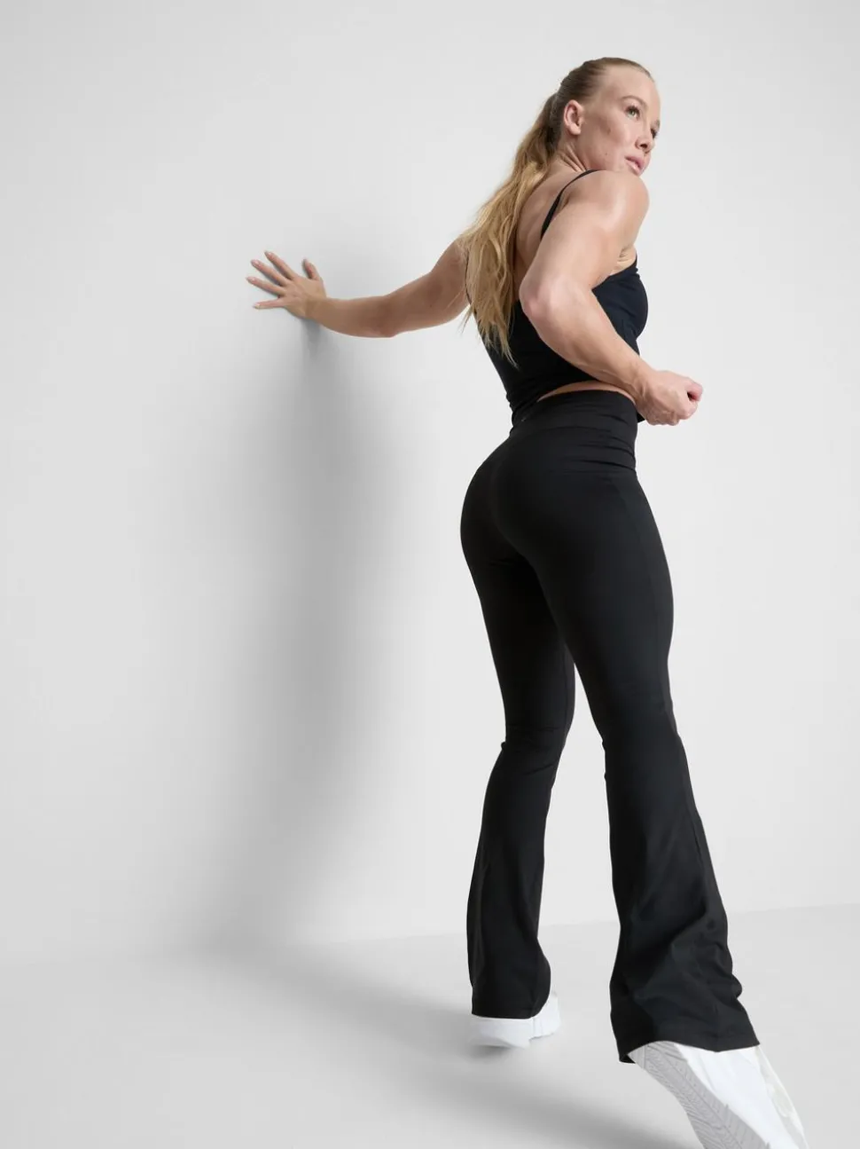 Stützende Active-Leggings mit hohem Bund und ausgestelltem Bein