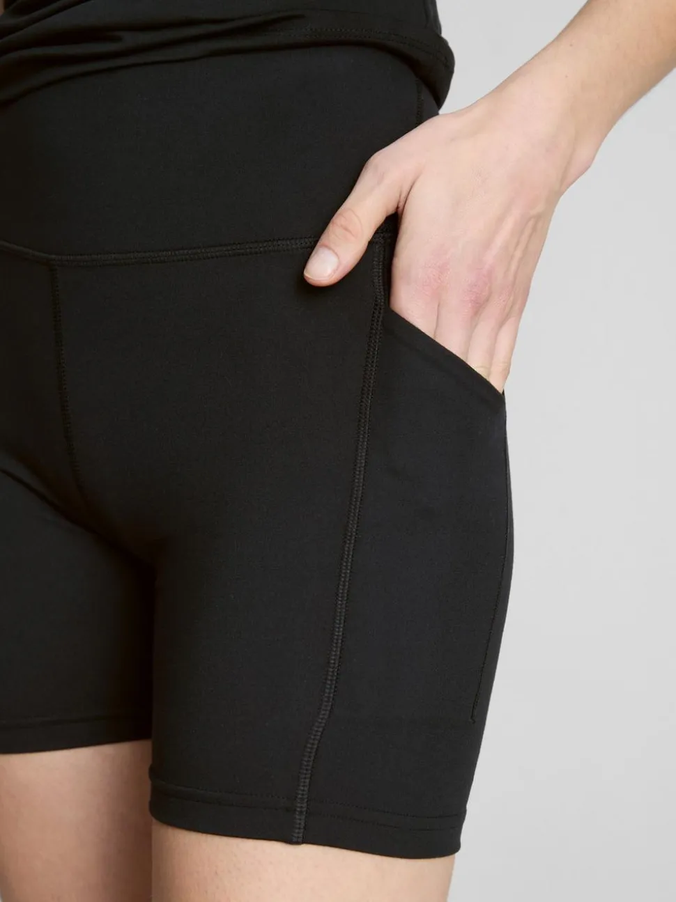 Stützende Active-Yoga-Shorts mit hohem Bund