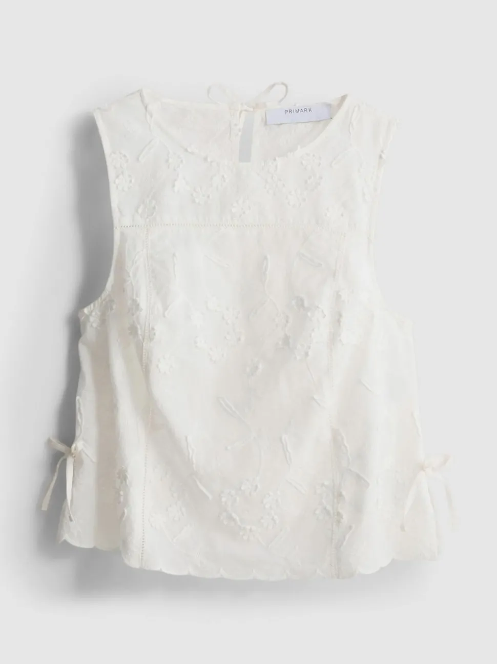 Tanktop mit Blumenstickerei zum Binden
