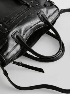 Tasche mit Tragegriff und Schnalle