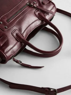 Tasche mit Tragegriff und Schnalle