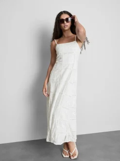 „The Edit“ Midikleid mit Lochstickerei