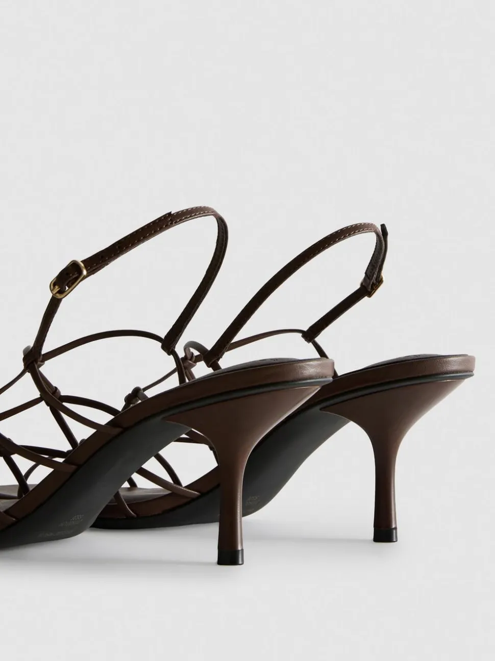 „The Edit“ Sandaletten in Flechtoptik mit Stiletto-Absatz