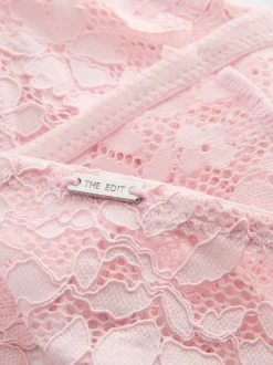 „The Edit“ Tanga aus floraler Spitze