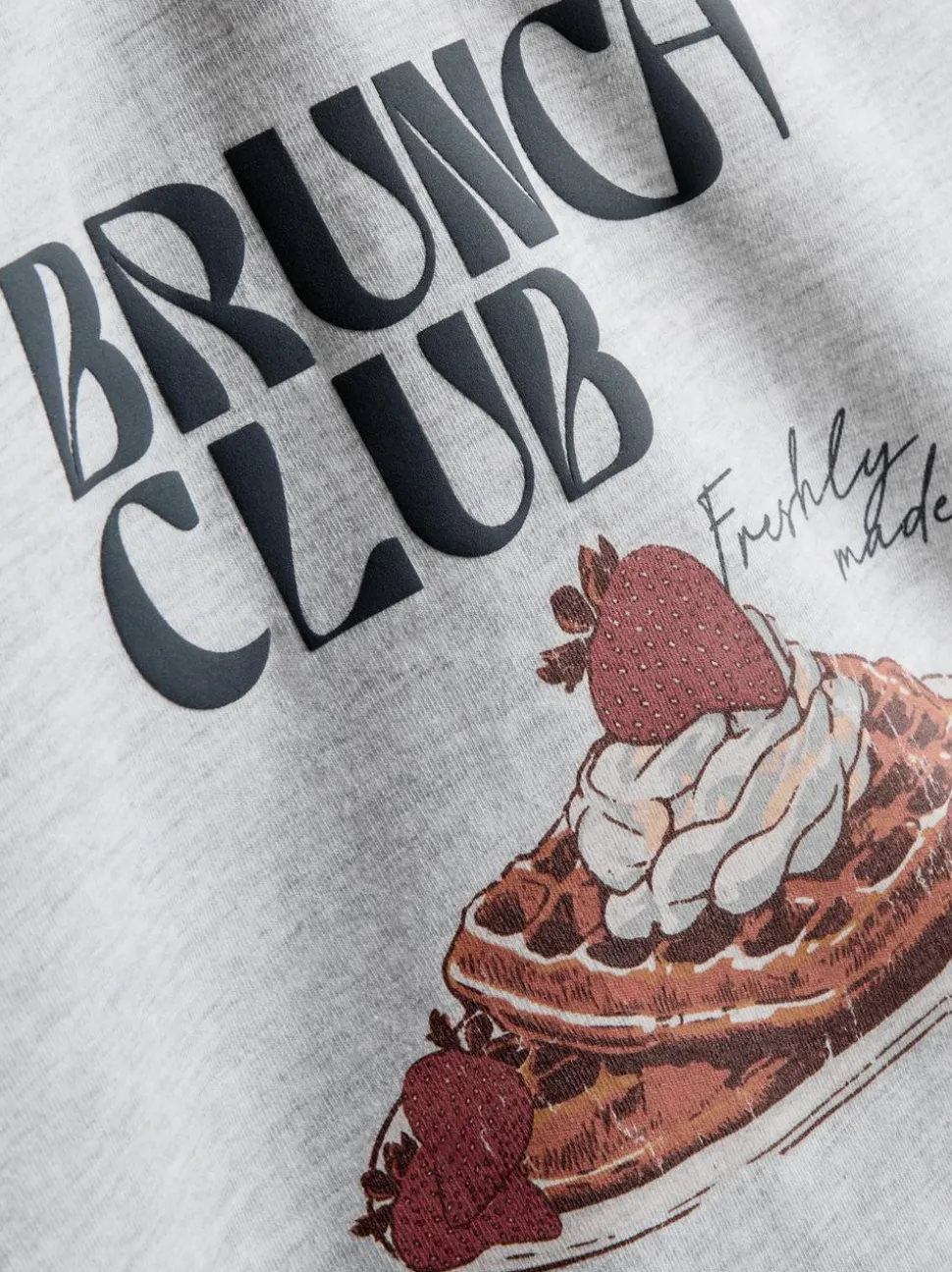 The Primark Scene | „Brunch“ Baby Tee mit hohem Baumwollanteil