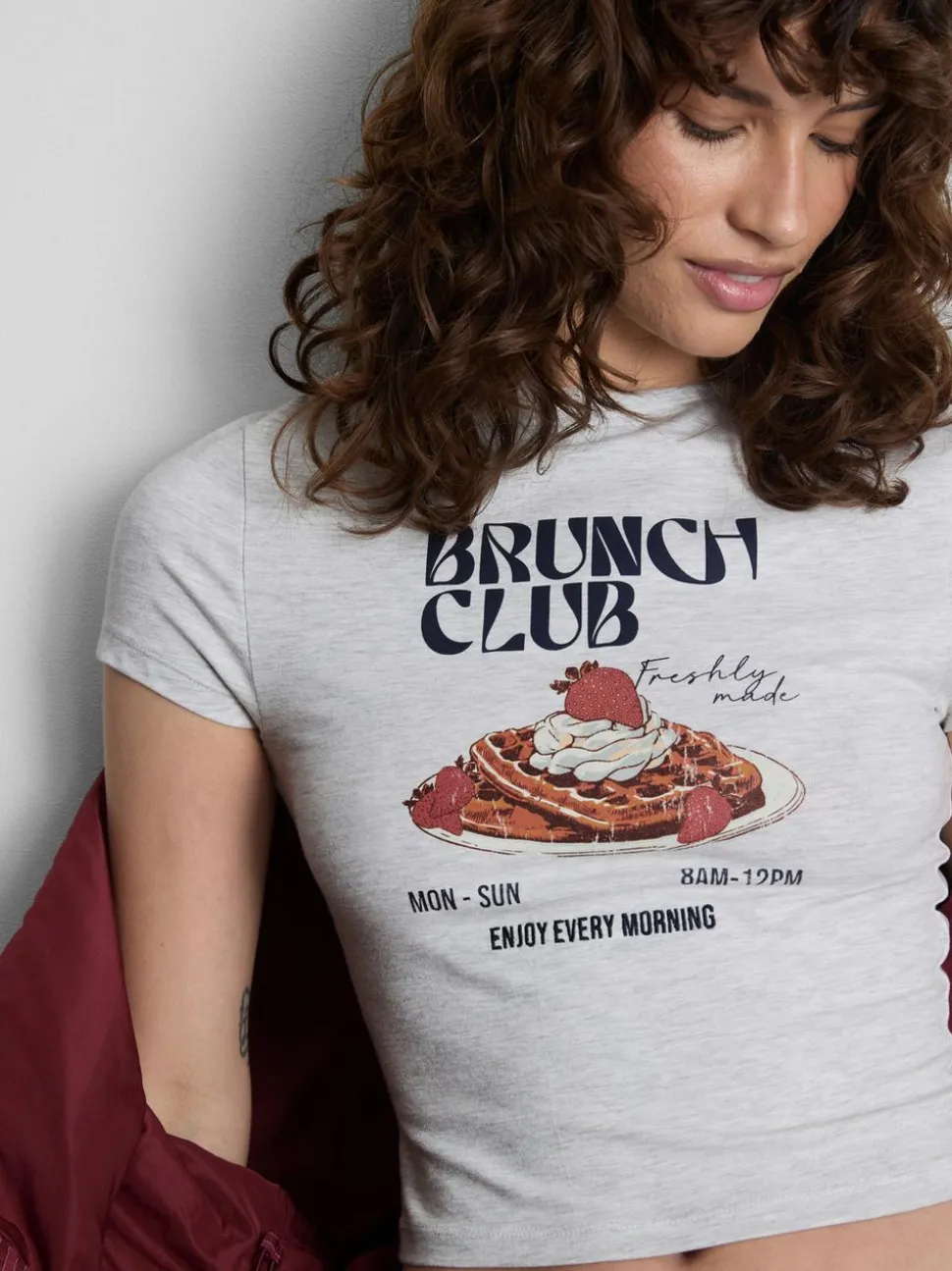 The Primark Scene | „Brunch“ Baby Tee mit hohem Baumwollanteil