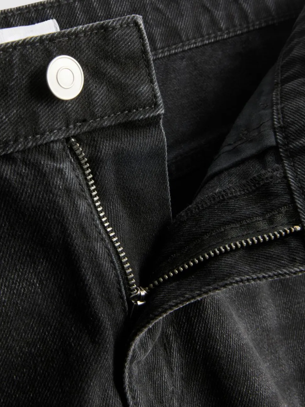 The Primark Scene | Nietenbesetzte Jorts aus Baumwoll-Denim