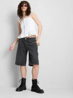The Primark Scene | Nietenbesetzte Jorts aus Baumwoll-Denim
