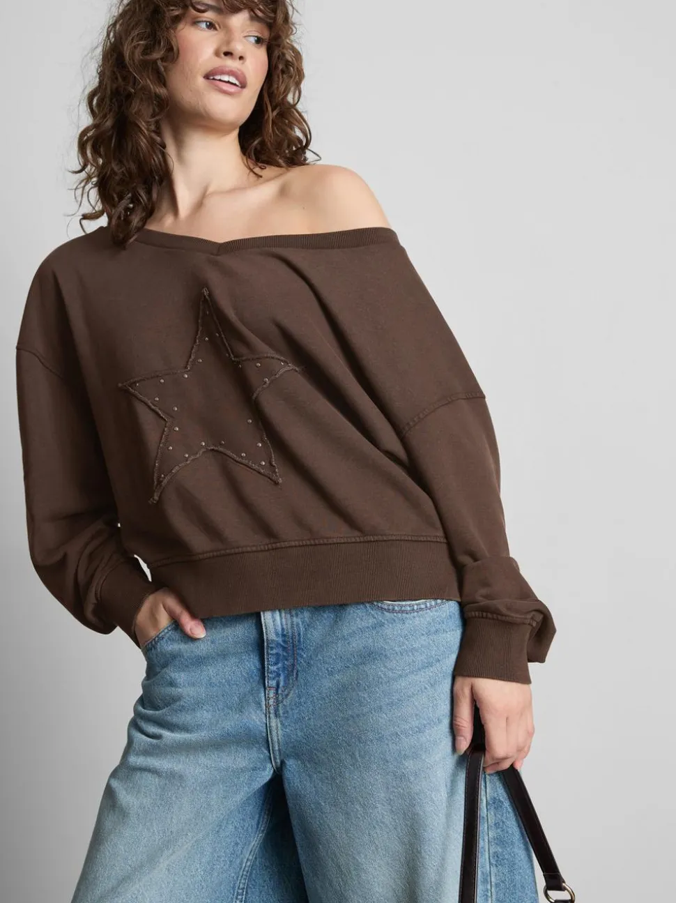 The Primark Scene | Schulterfreies Sweatshirt mit Applikation