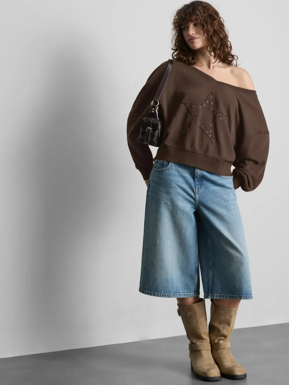 The Primark Scene | Schulterfreies Sweatshirt mit Applikation