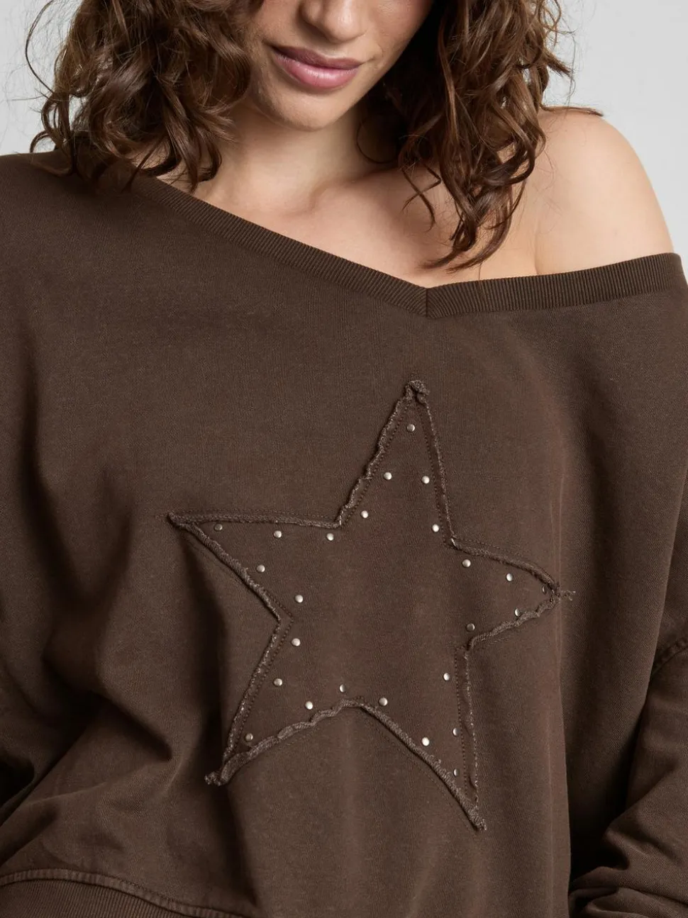 The Primark Scene | Schulterfreies Sweatshirt mit Applikation