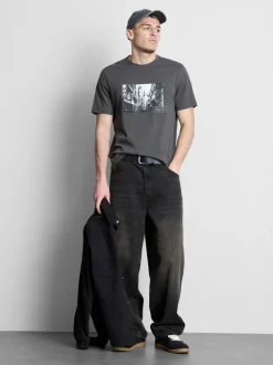 „Tokyo Street“ T-Shirt mit Grafik