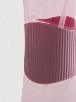 Trinkflasche mit Strohhalm