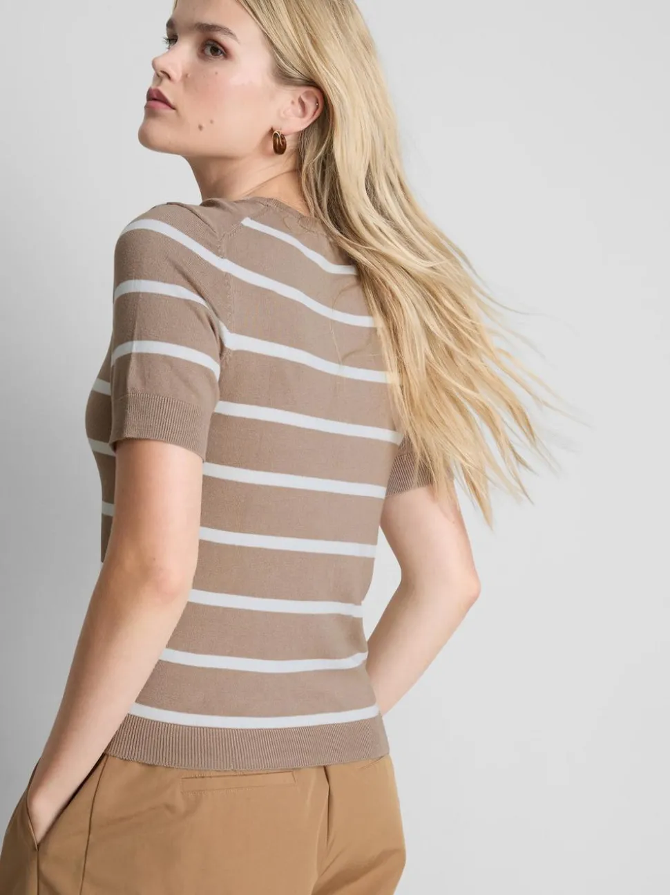 T-Shirt aus dichtem Strick