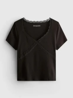 T-Shirt mit Spitzenbesatz und hohem Baumwollanteil