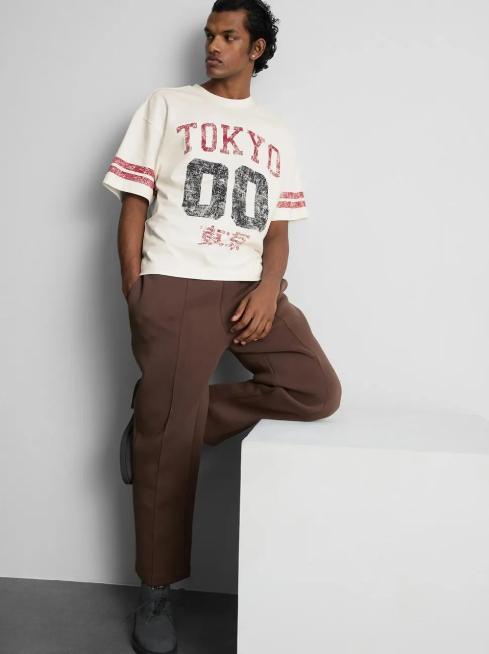 T-Shirt mit Tokyo-Grafik im Used-Look