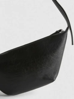 Umhängetasche mit Ziernieten