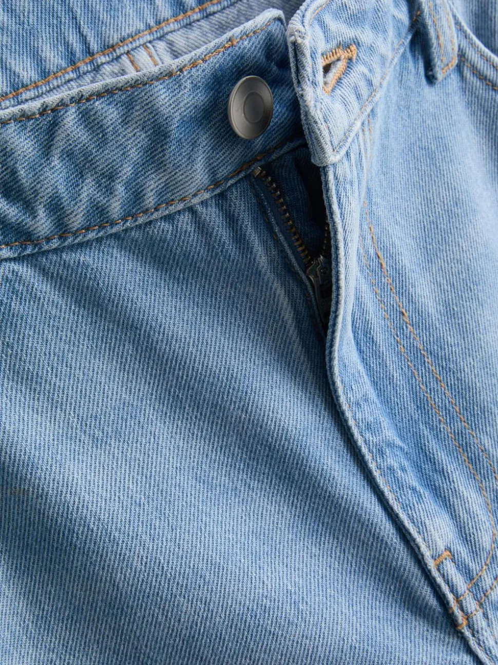 Weite Baumwoll-Jeans mit mittlerer Leibhöhe