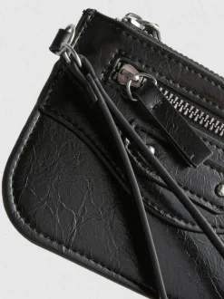 Wristlet-Tasche in Lackoptik