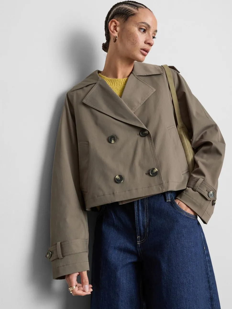 Zweireihiger, gerade geschnittener Trenchcoat