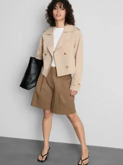 Zweireihiger, gerade geschnittener Trenchcoat